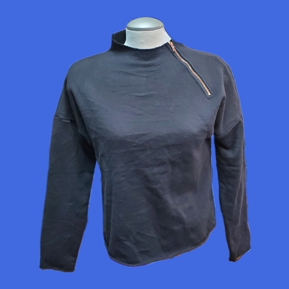 Lime & Vine Black Sweater - Picture 1 of 6